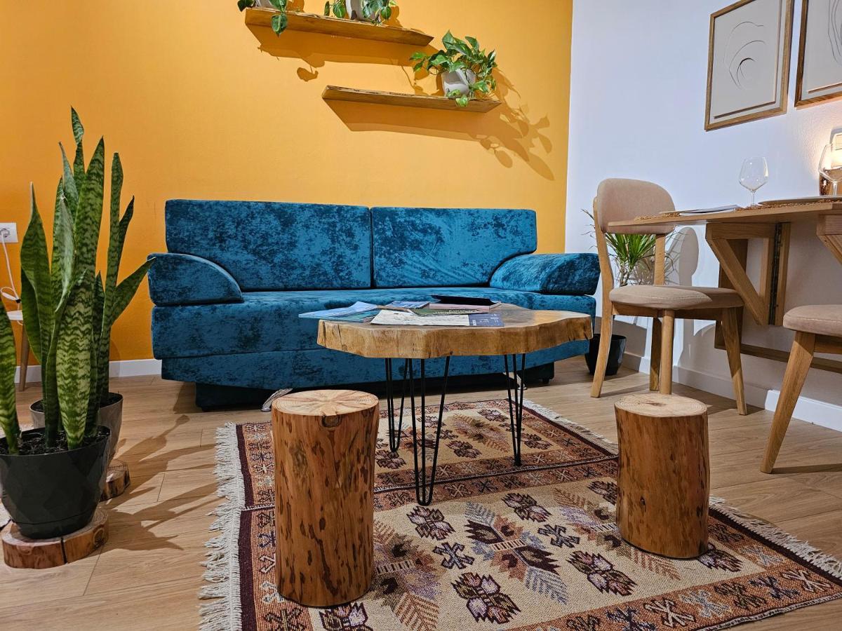 Vibe Studio Apartment Tiranë Ngoại thất bức ảnh
