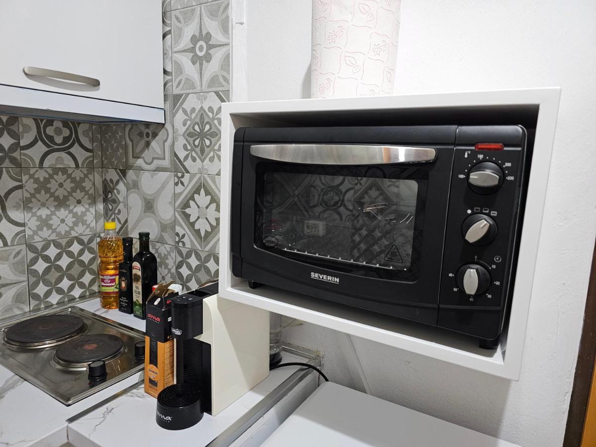 Vibe Studio Apartment Tiranë Ngoại thất bức ảnh